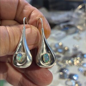 Beautiful opal 925 silver dangling earrings